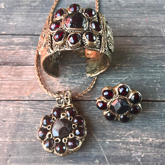 Garnet choker raw stone necklace, red flower crystal pendant