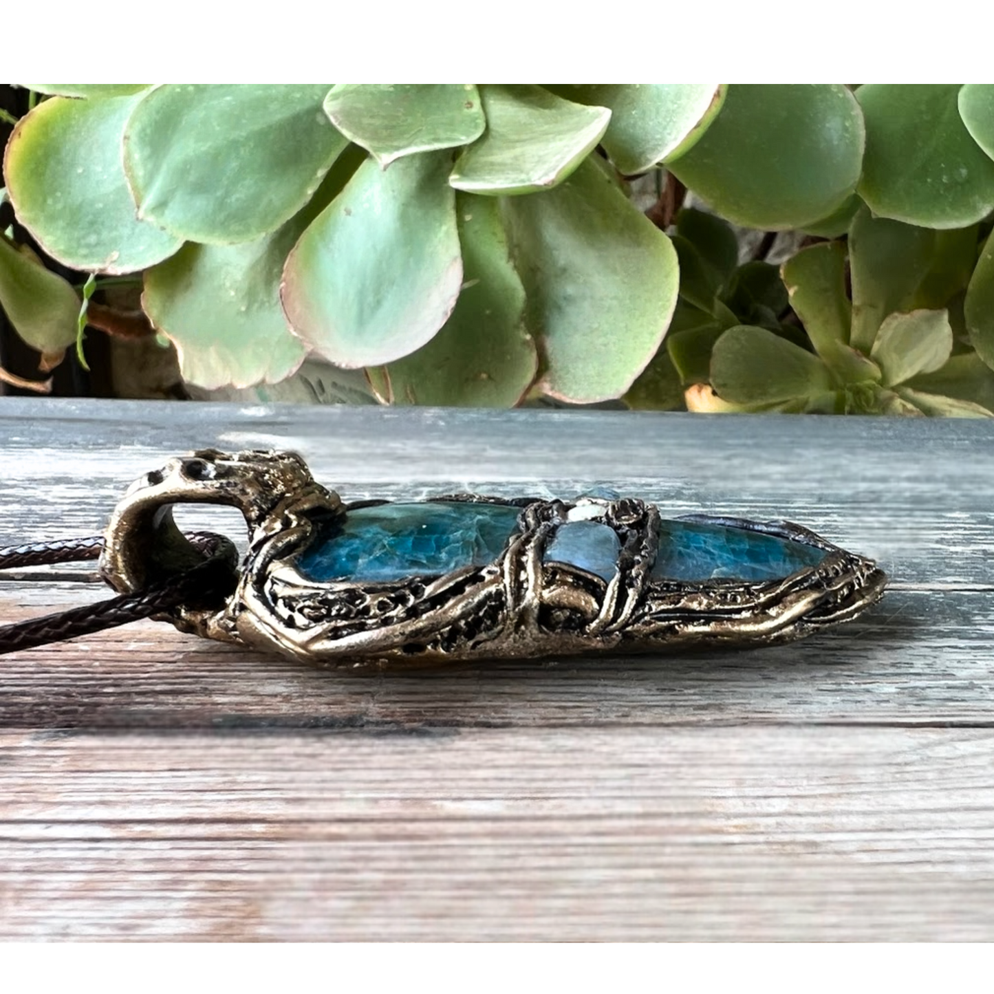 Blue Apatite Aquamarine Pendant Necklace – Healing Crystal Amulet