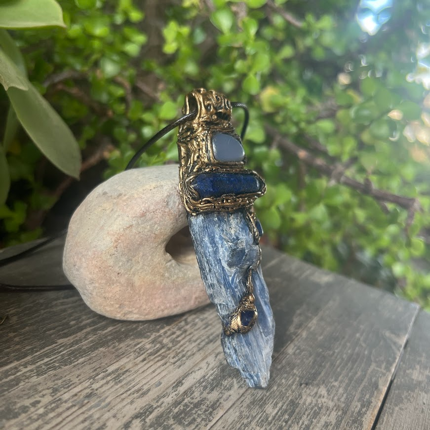 Blue Kyanite Lapis Lazuli Onyx Raw Healing Stone Amulet Necklace
