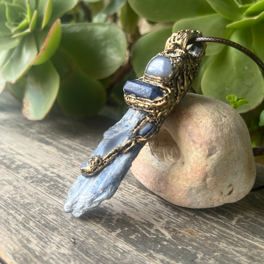 Blue Kyanite Lapis Lazuli Onyx Raw Healing Stone Amulet Necklace