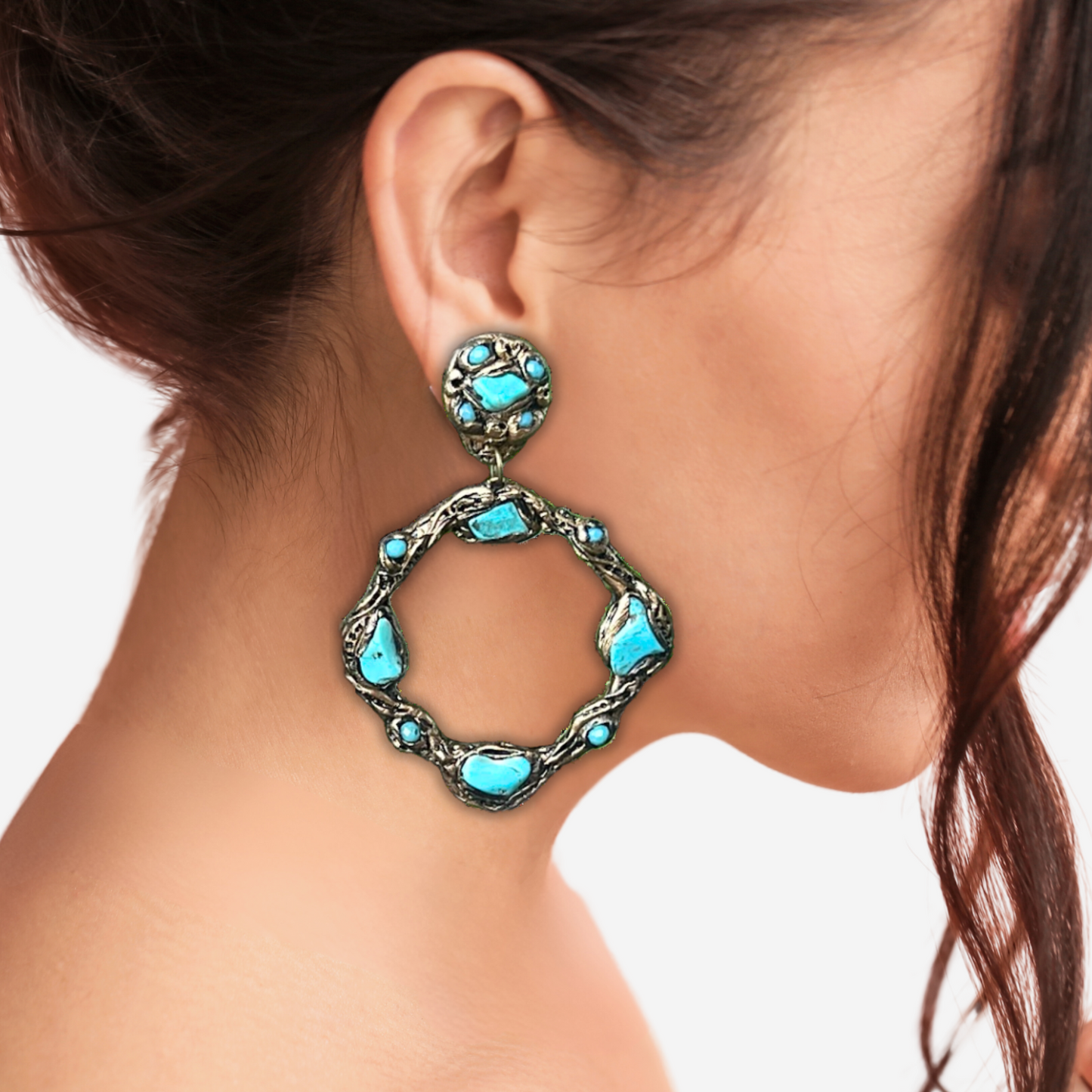 Turquoise Choker Necklace – Handmade Statement Crystal Jewelry
