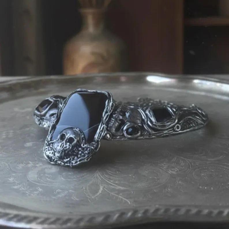 Onyx Skull Choker Necklace – Gothic Statement Jewelry