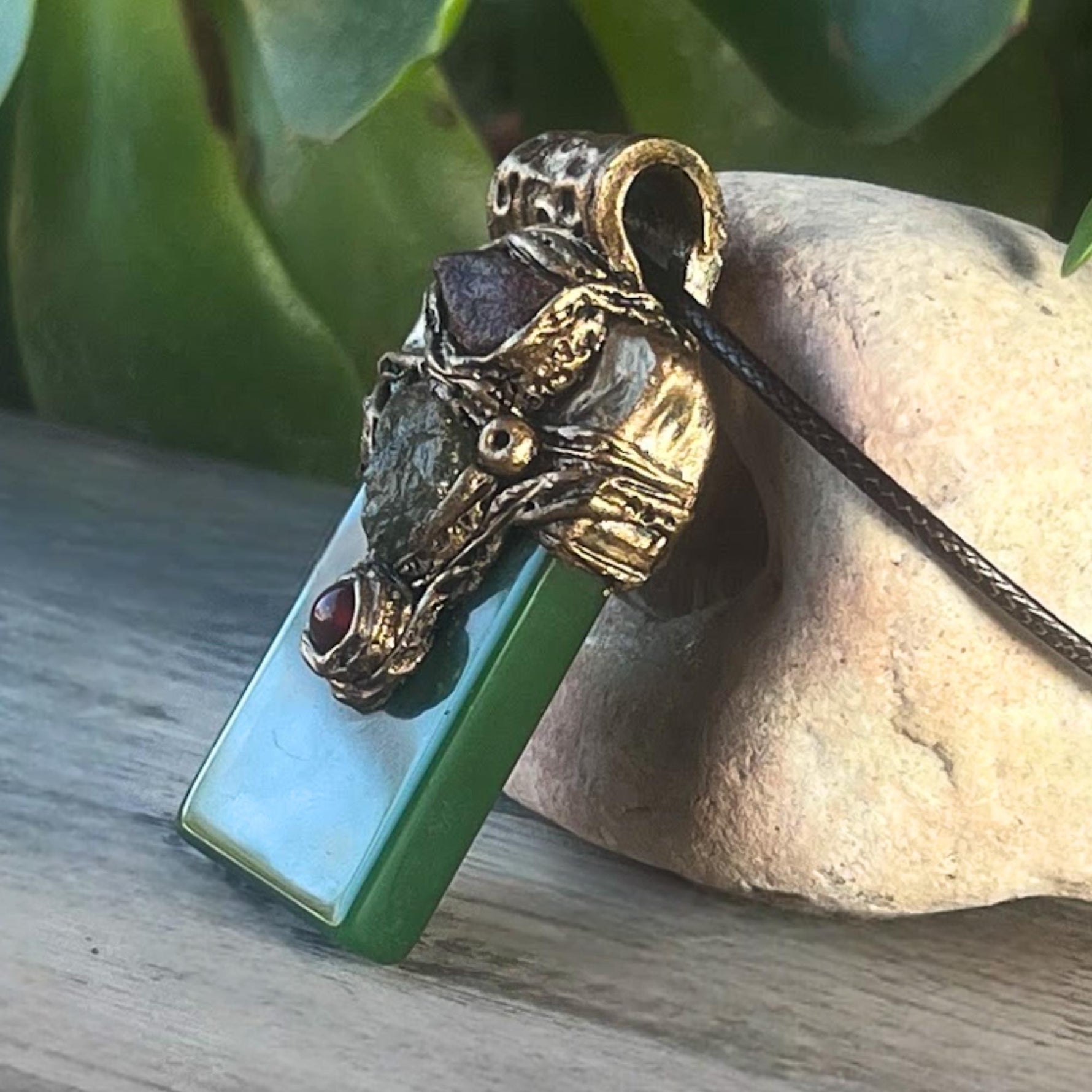 Green Jade Apatite Carnelian Pendant Necklace – Healing Crystal Amulet for Luck, Business & Vitality