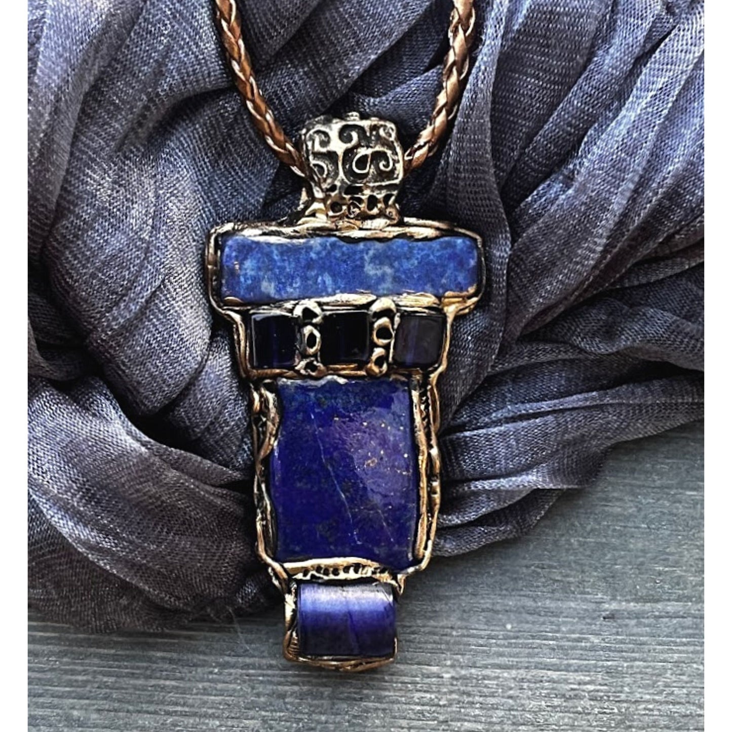 Lapis Lazuli pendant necklace