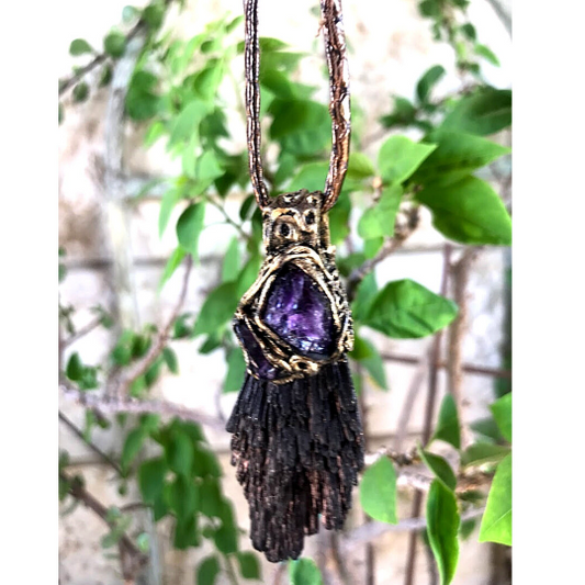 Black Kyanite & Amethyst