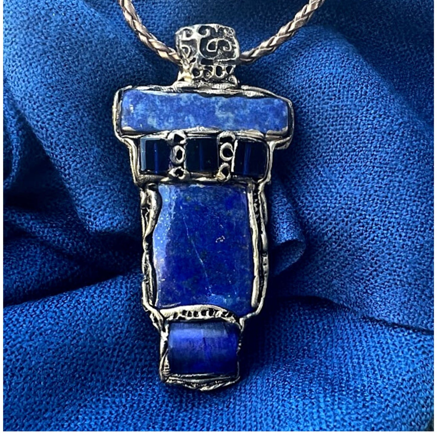 Lapis Lazuli pendant necklace